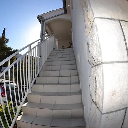 Buzolic Alojamento de Acomodação e Pequeno-almoço Hvar Town