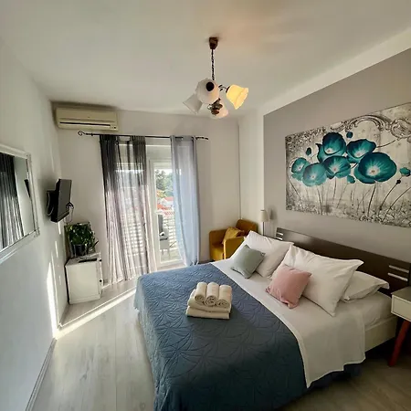 Buzolic Alojamento de Acomodação e Pequeno-almoço Hvar Town