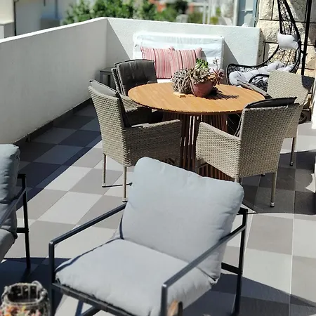 Alojamento de Acomodação e Pequeno-almoço Buzolic Hvar Town