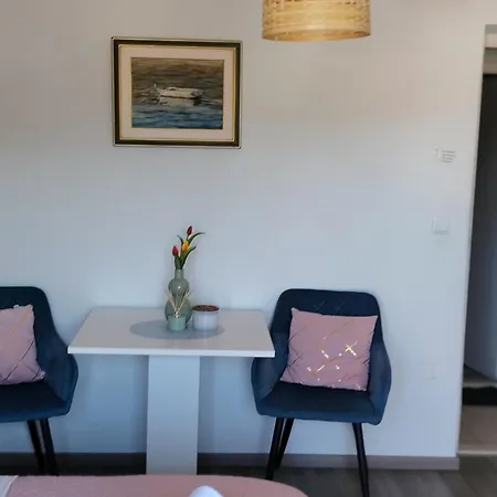 Buzolic Bed & Breakfast