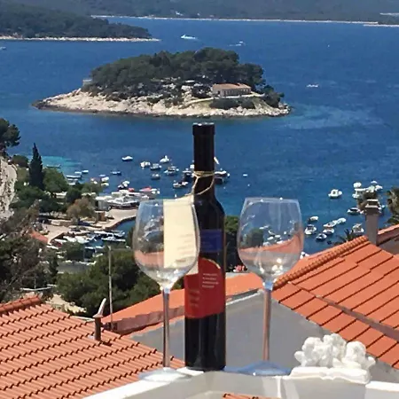 Buzolic فندق مبيت وإفطار 3*