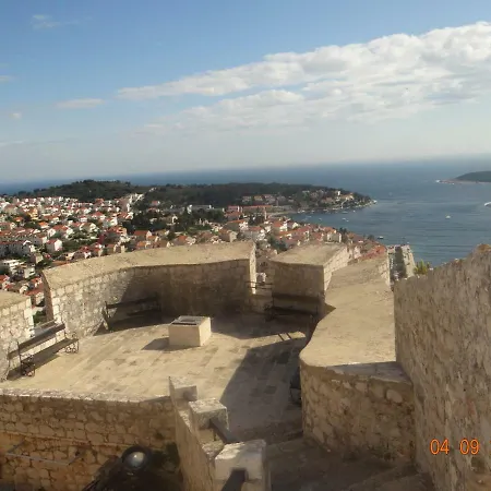 Buzolic 3* Hvar Town