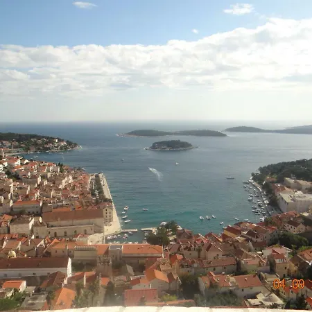 Buzolic 3* Hvar Town
