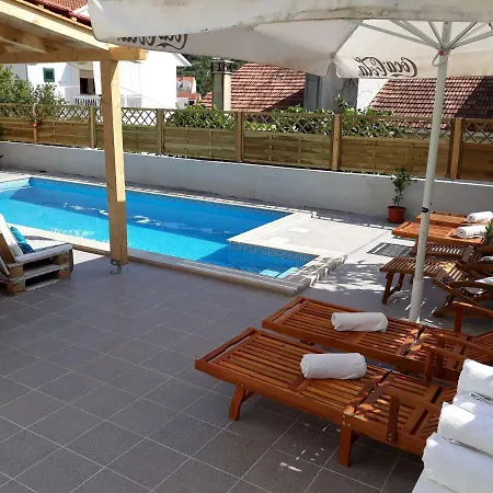 فندق مبيت وإفطار Buzolic